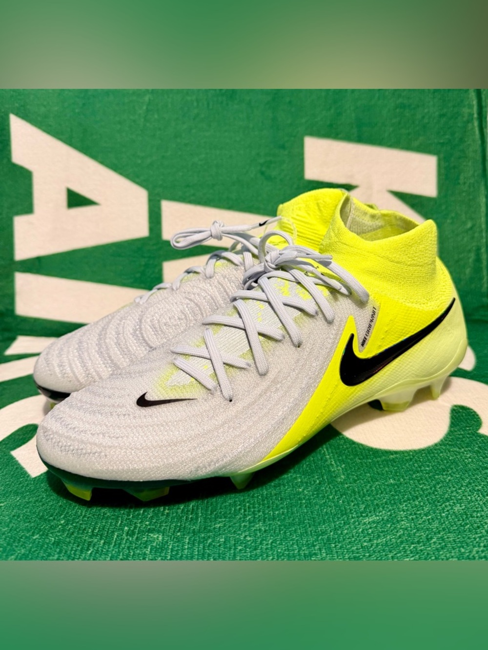 Nike Phantom Luna 2 Elite FG Grey Volt Soccer Cleats HF4358-003 Sz 7.5 RARE NEW